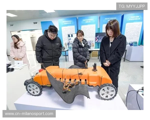 机器人应用场景持续拓展 覆盖器材回收与颁奖环节